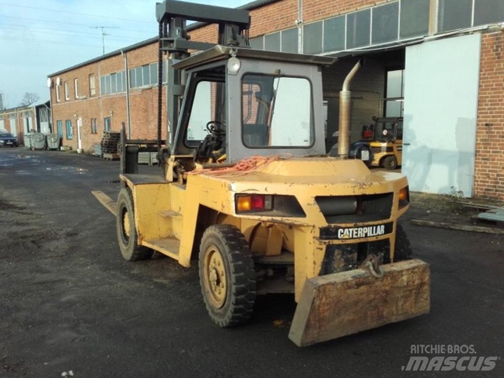 CAT DP90 Дизельні навантажувачі