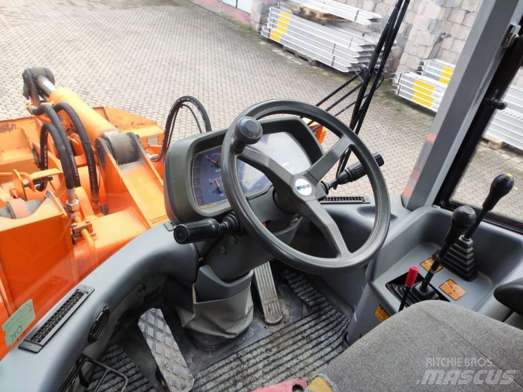 Fiat-Hitachi W90 Фронтальні навантажувачі