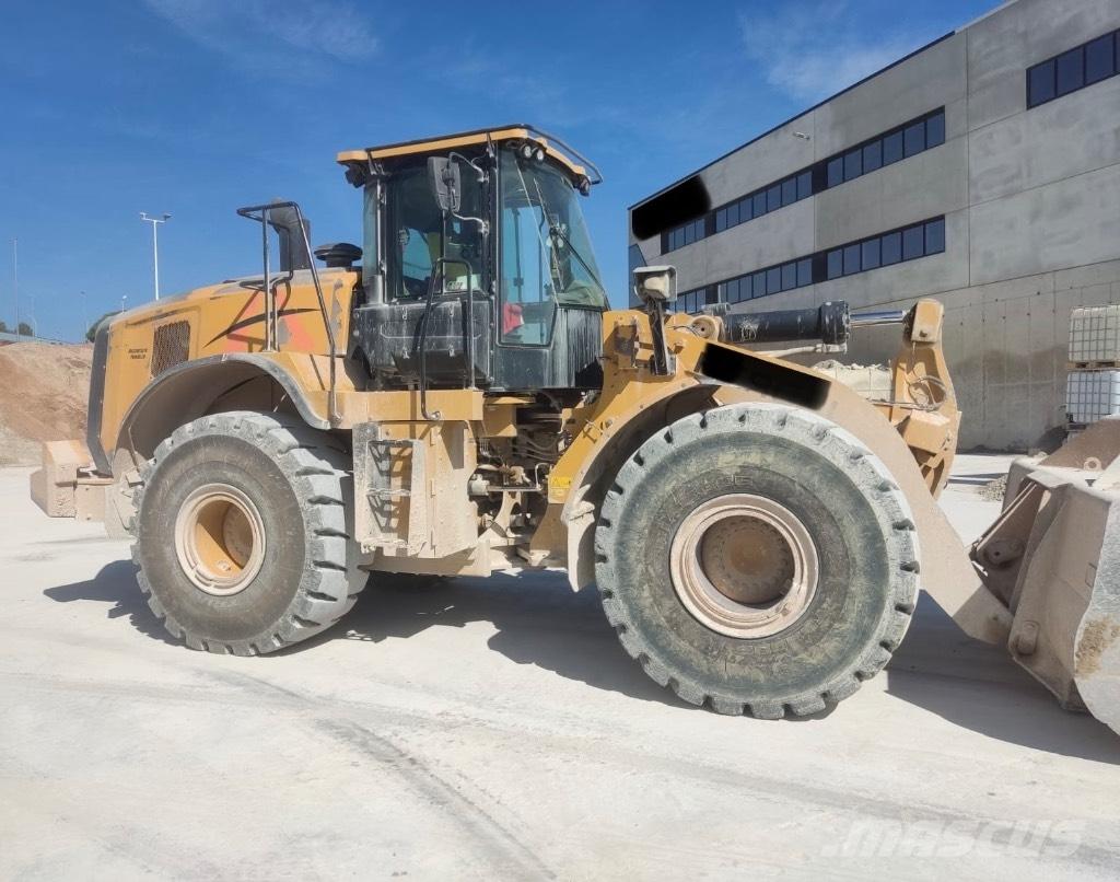 CAT 966 M Фронтальні навантажувачі