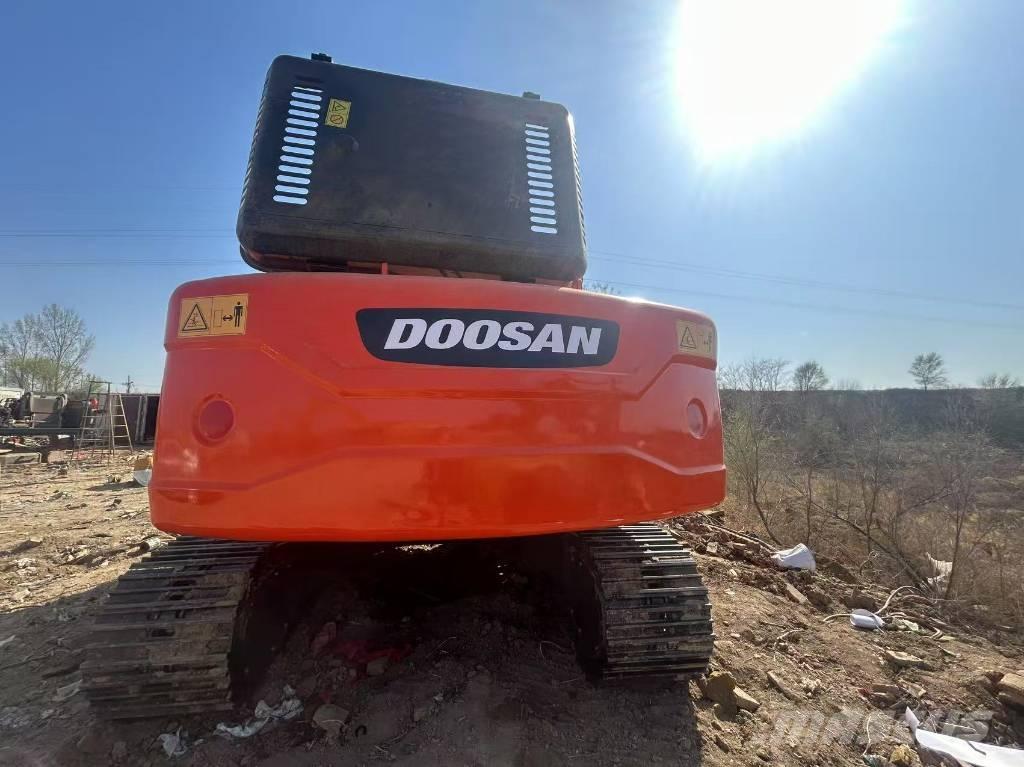 Doosan DX225LC-9C Гусеничні екскаватори