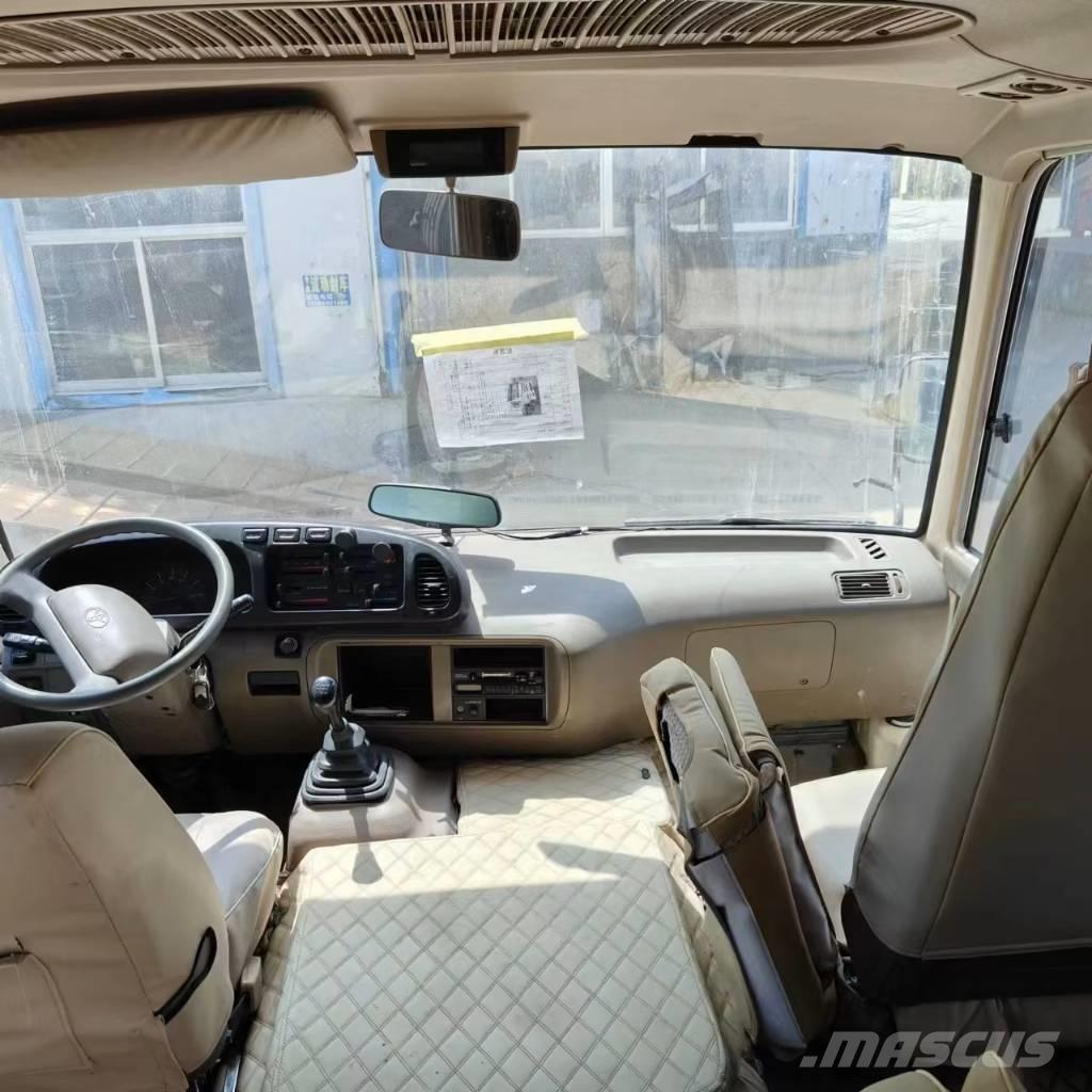Toyota Coaster Bus Мікроавтобуси