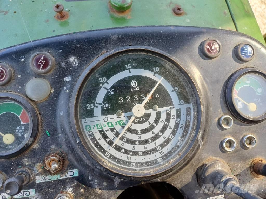 John Deere 1630 Трактори