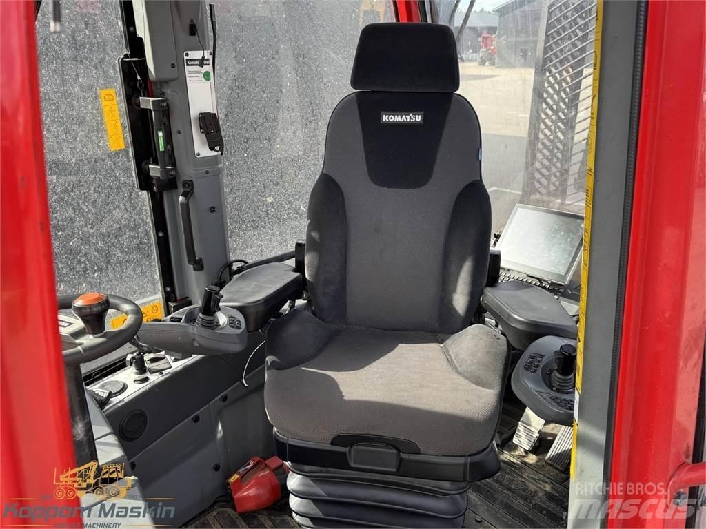 Komatsu 895 Форвардери