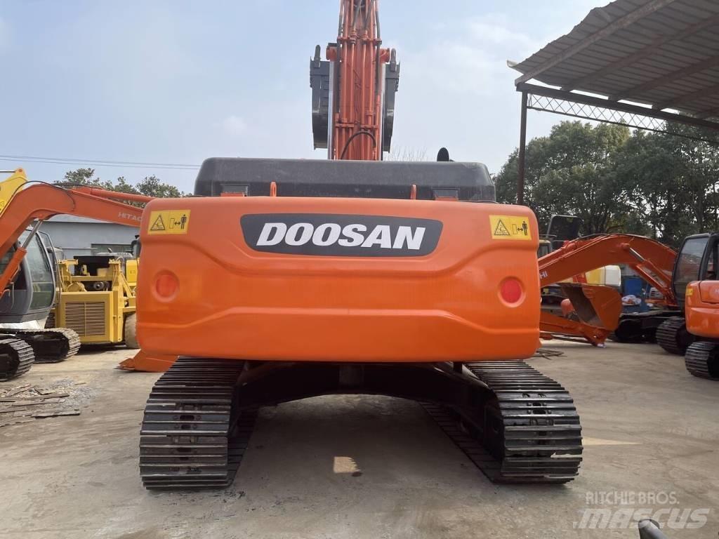 Doosan DX 300 LC Гусеничні екскаватори