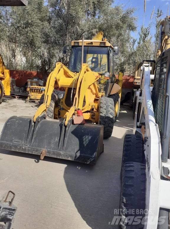 JCB 2DXSM Фронтальні навантажувачі