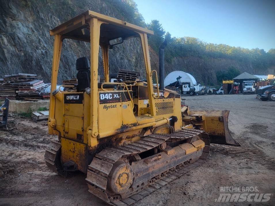 CAT D 4 C XL HST Гусеничні бульдозери