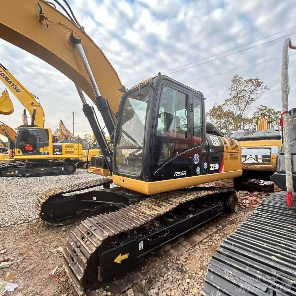 CAT 325 D Гусеничні екскаватори