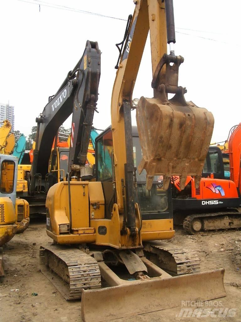 CAT 305.5 Гусеничні екскаватори