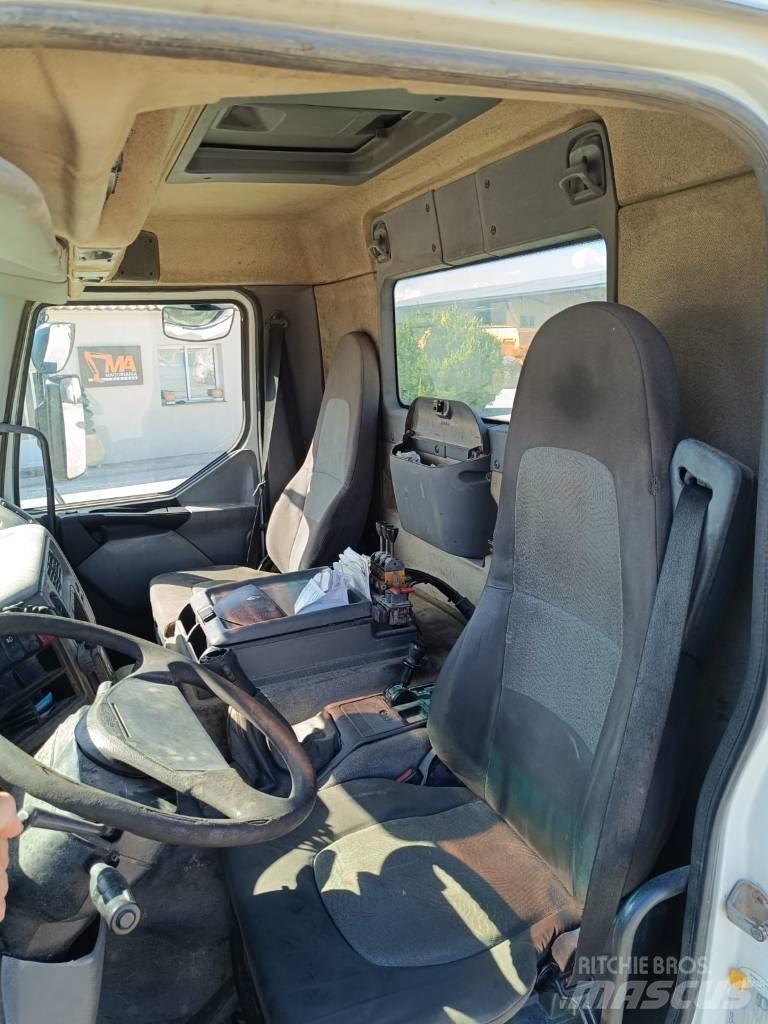 Renault 320 DCI Автокрани