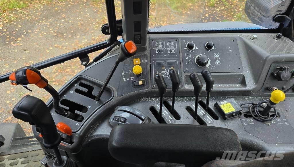 New Holland TM 120 Трактори