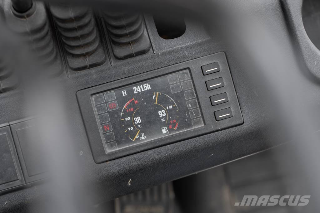 Manitou MI 25 D Дизельні навантажувачі