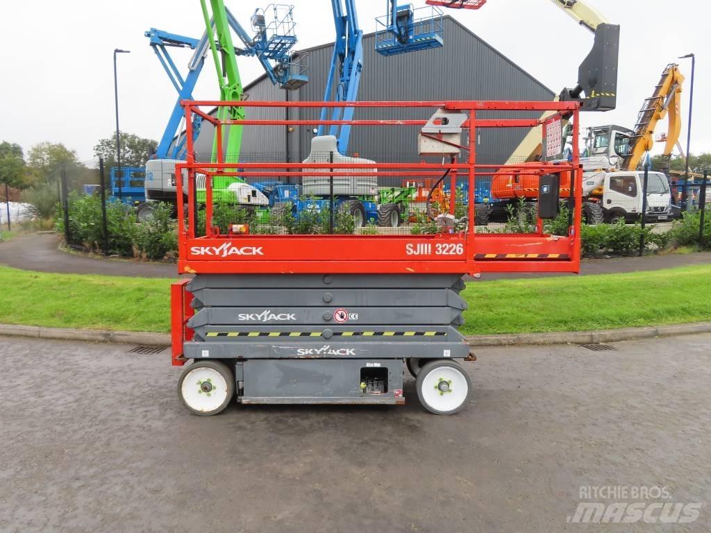 SkyJack SJ III 3226 Підйомники-ножиці