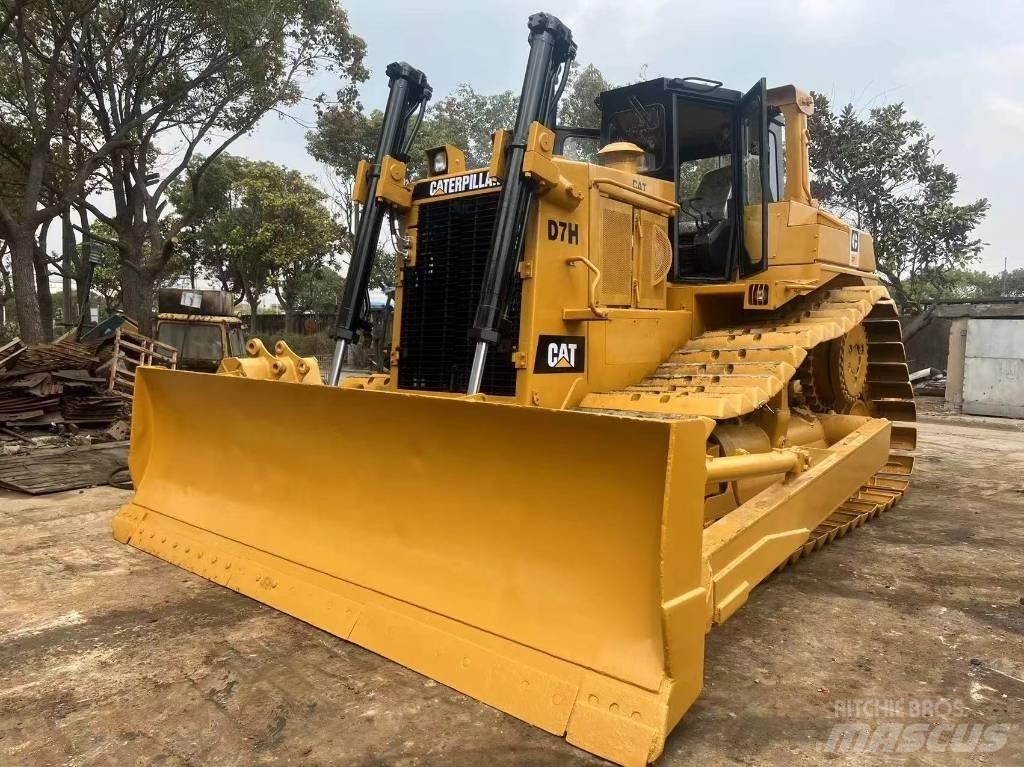 CAT D7H Гусеничні бульдозери