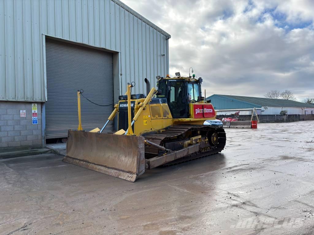 Komatsu D65PX-18E0 Гусеничні бульдозери