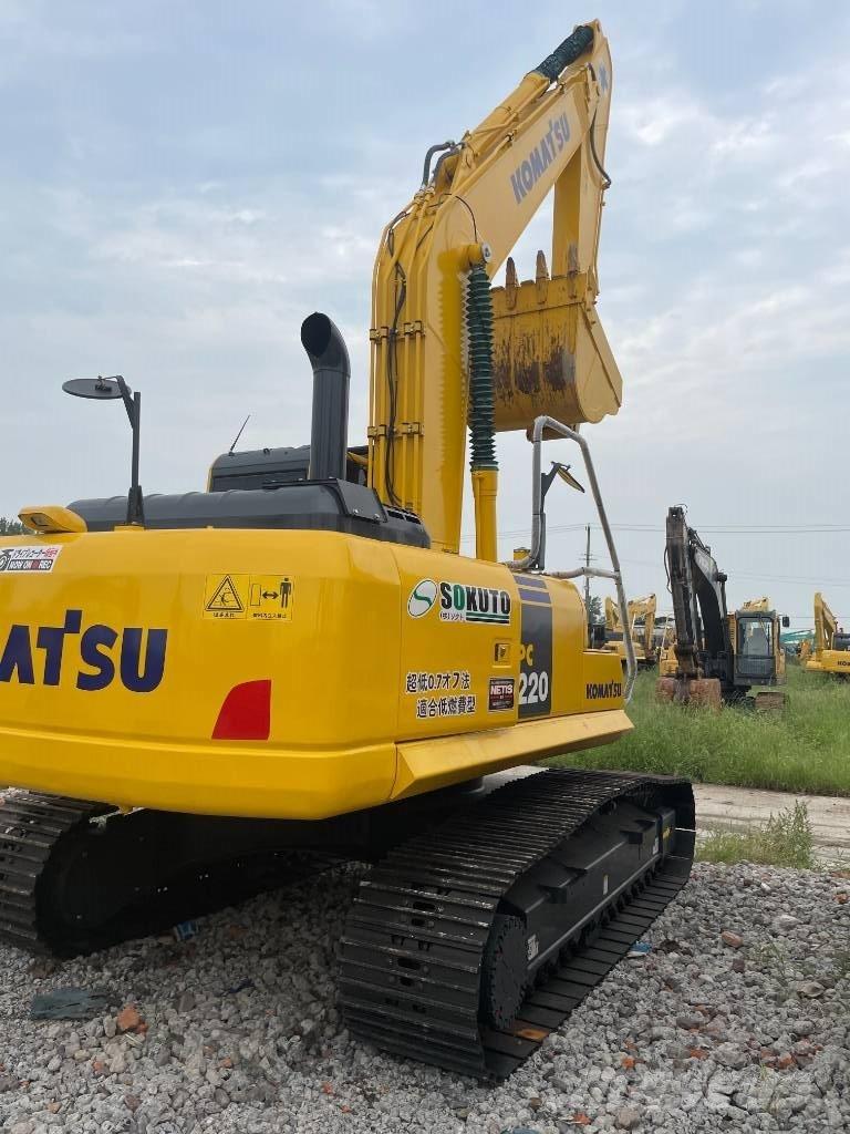 Komatsu PC 220 Гусеничні екскаватори