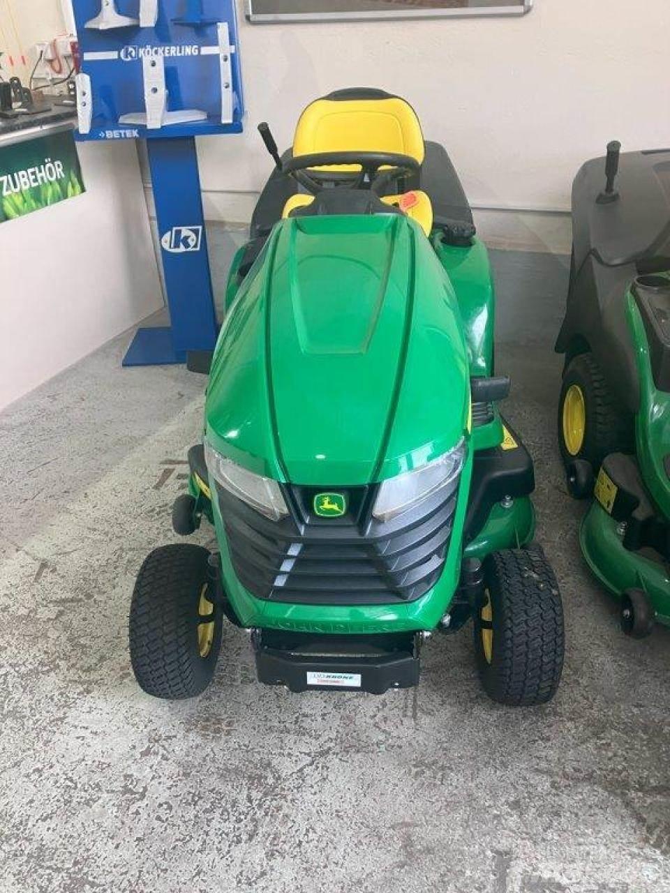 John Deere X350R Самохідні газонокосарки
