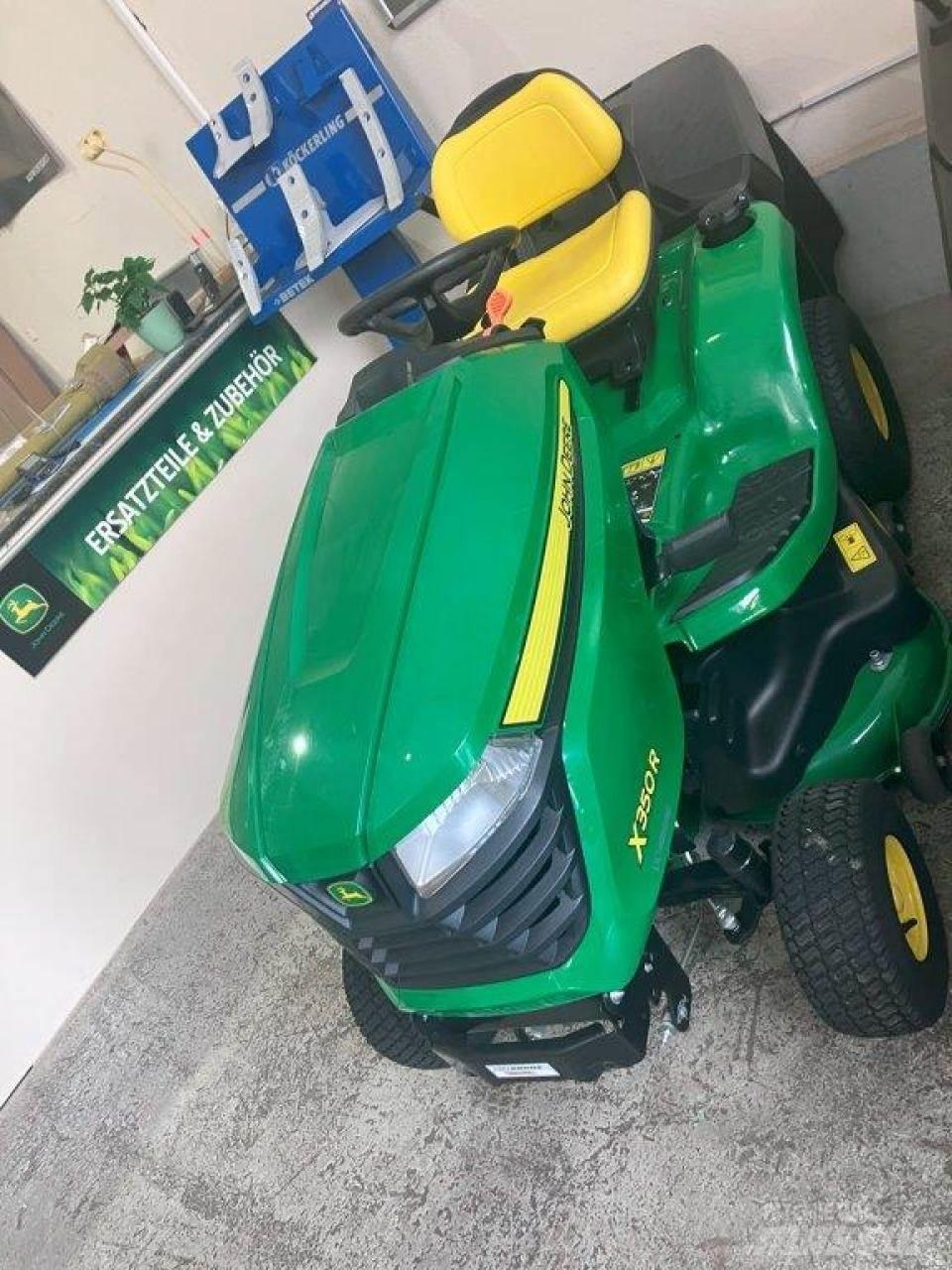 John Deere X350R Самохідні газонокосарки