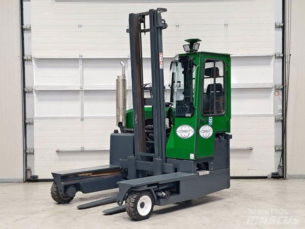 Combilift C3000 Бокові навантажувачі