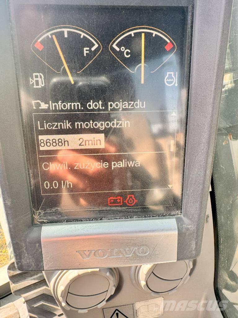 Volvo ECR 235 C L Гусеничні екскаватори