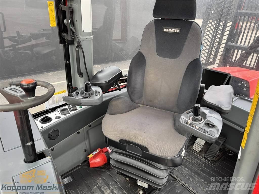 Komatsu 875 Форвардери