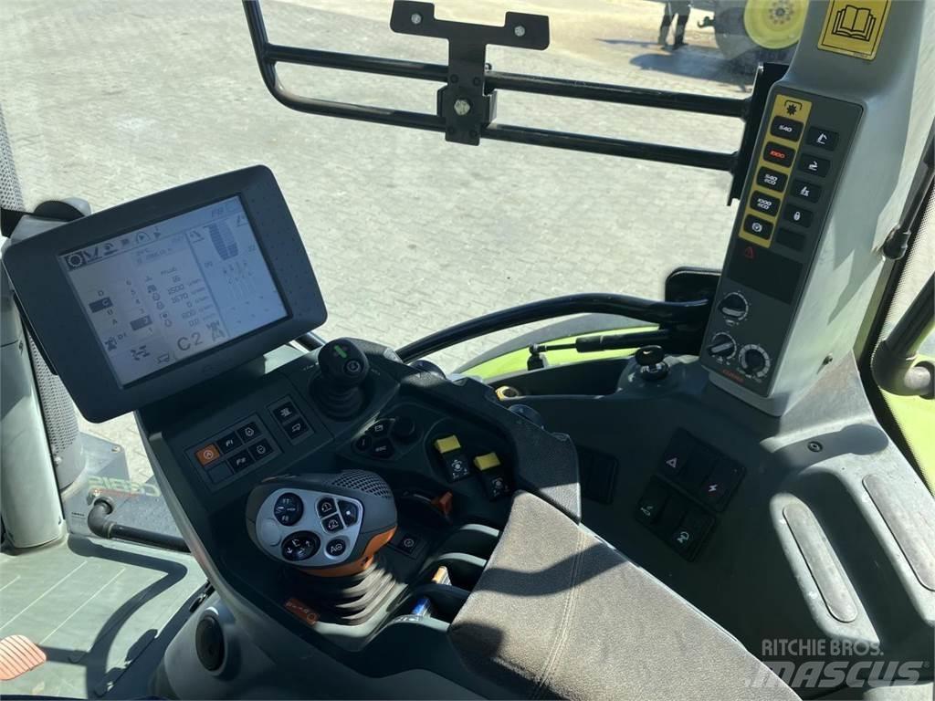 CLAAS Arion 640 Трактори