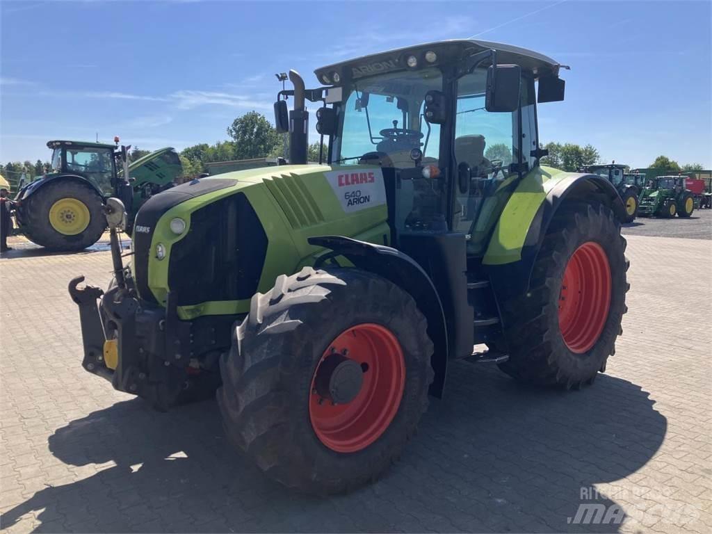 CLAAS Arion 640 Трактори