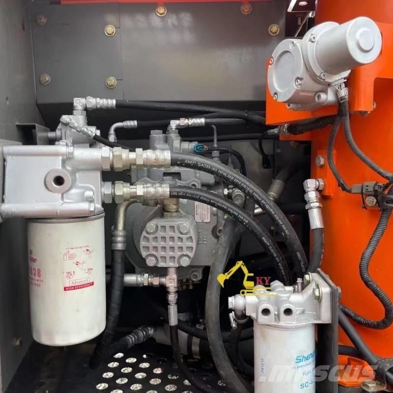 Hitachi 120 Гусеничні екскаватори