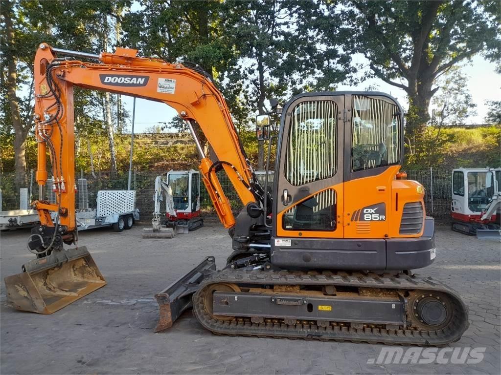 Doosan DX85R-3 Середні екскаватори 7т. - 12т.