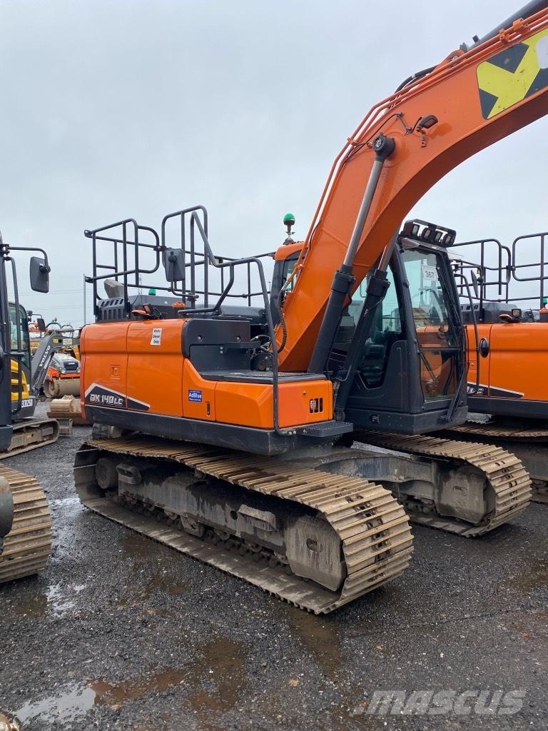 Doosan DX 140 LC Гусеничні екскаватори