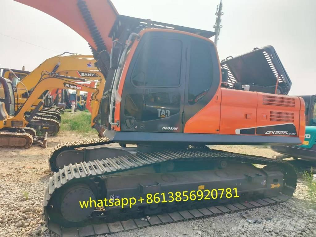 Doosan DX 225 Гусеничні екскаватори