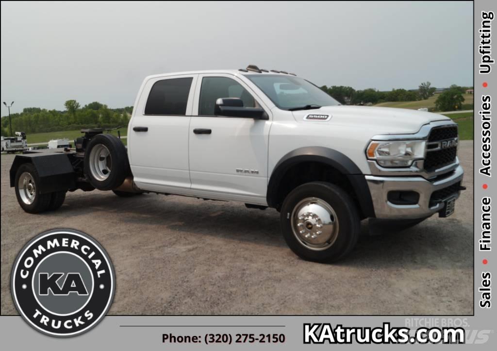 RAM 5500 TRADESMAN Шасі з кабіною