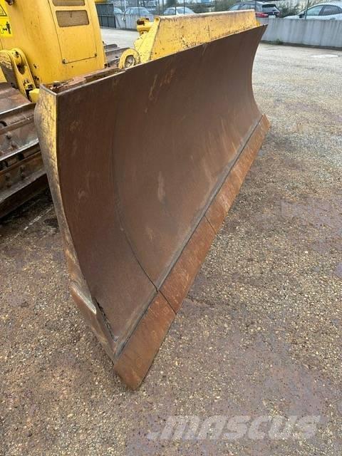 Komatsu D 61 PXI-23 Гусеничні бульдозери