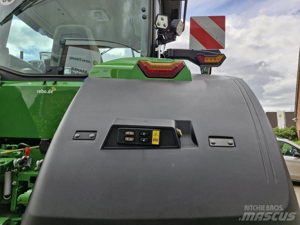 John Deere 7R330 Трактори