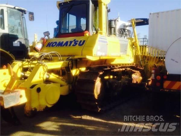 Komatsu D85EX-15 Гусеничні бульдозери
