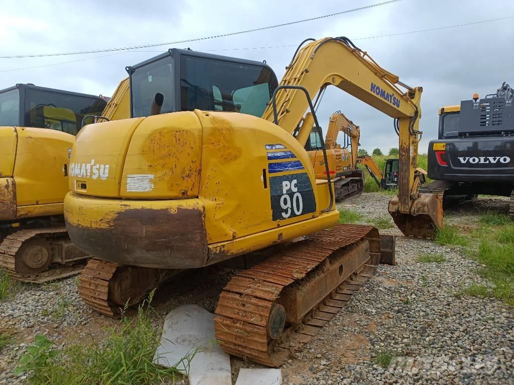 Komatsu PC 90 Гусеничні екскаватори