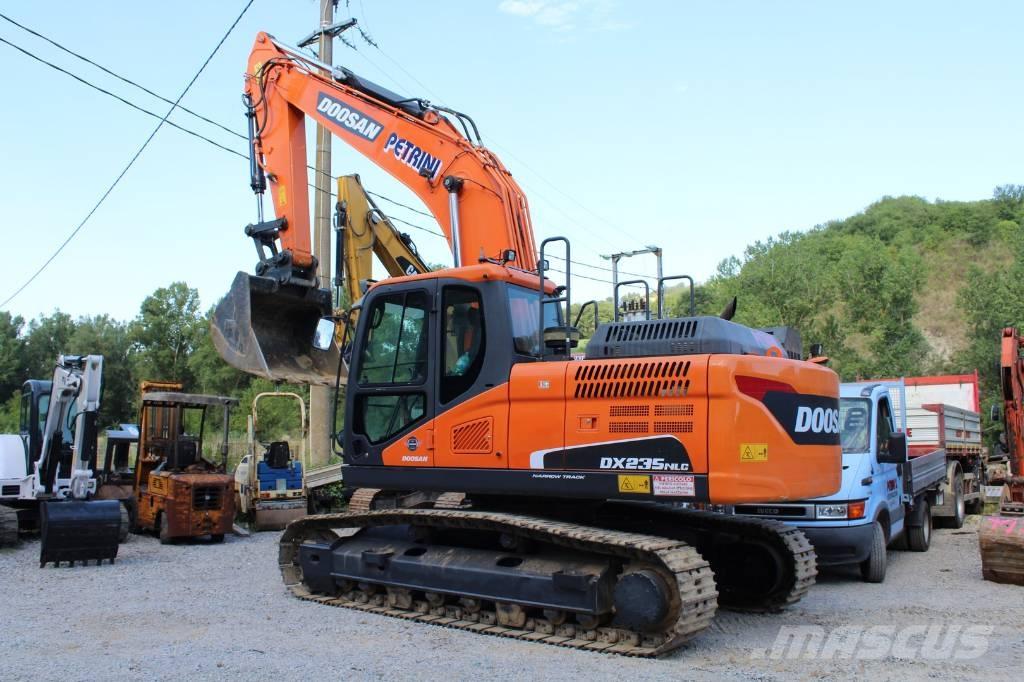 Doosan DX 235 NLC-5 Гусеничні екскаватори