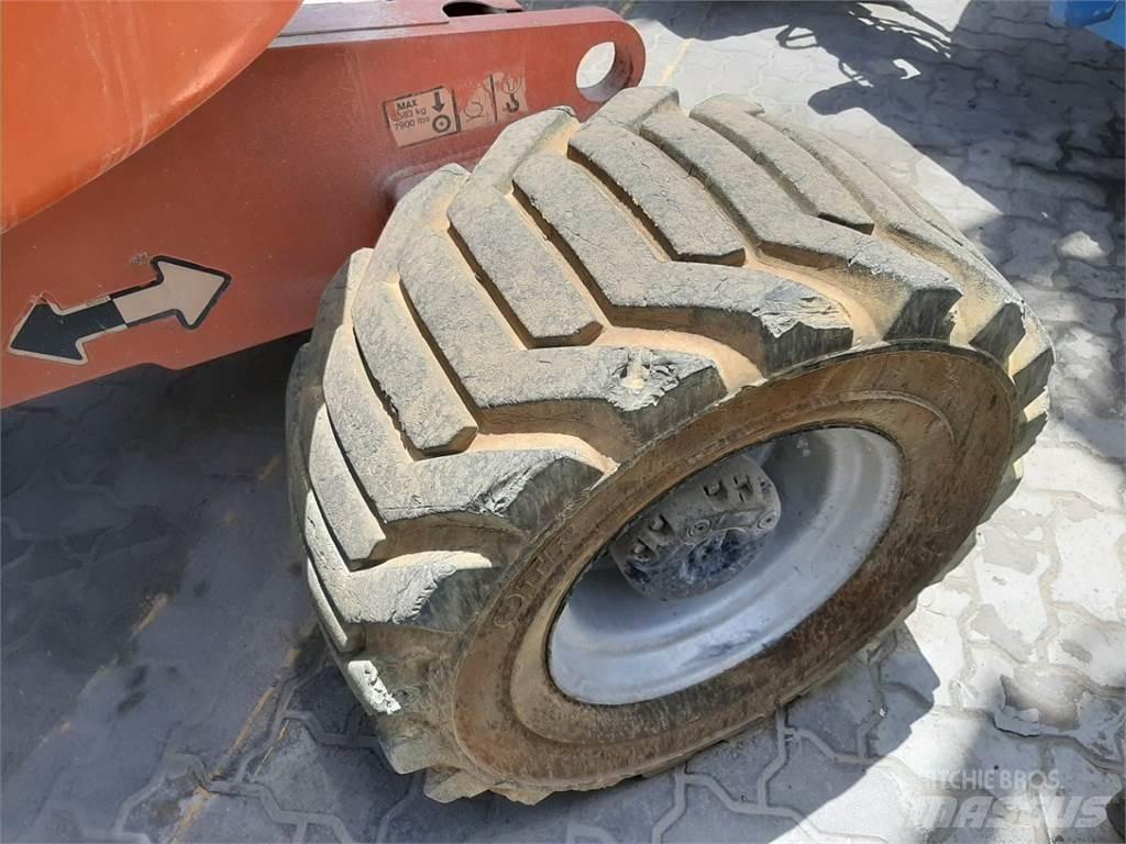 JLG 450AJ Колінчаті підйомники