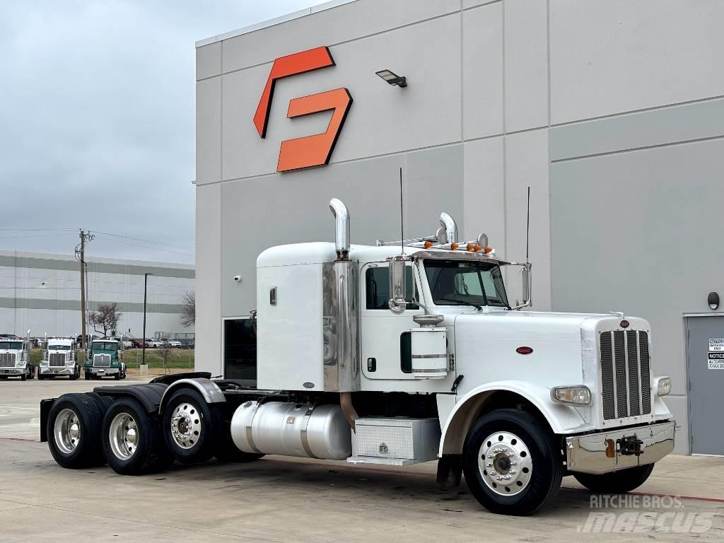 Peterbilt 388 Тягачі
