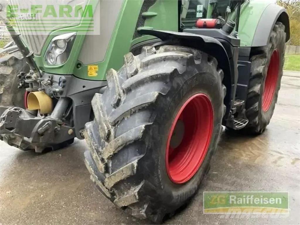 Fendt 828 vario Трактори