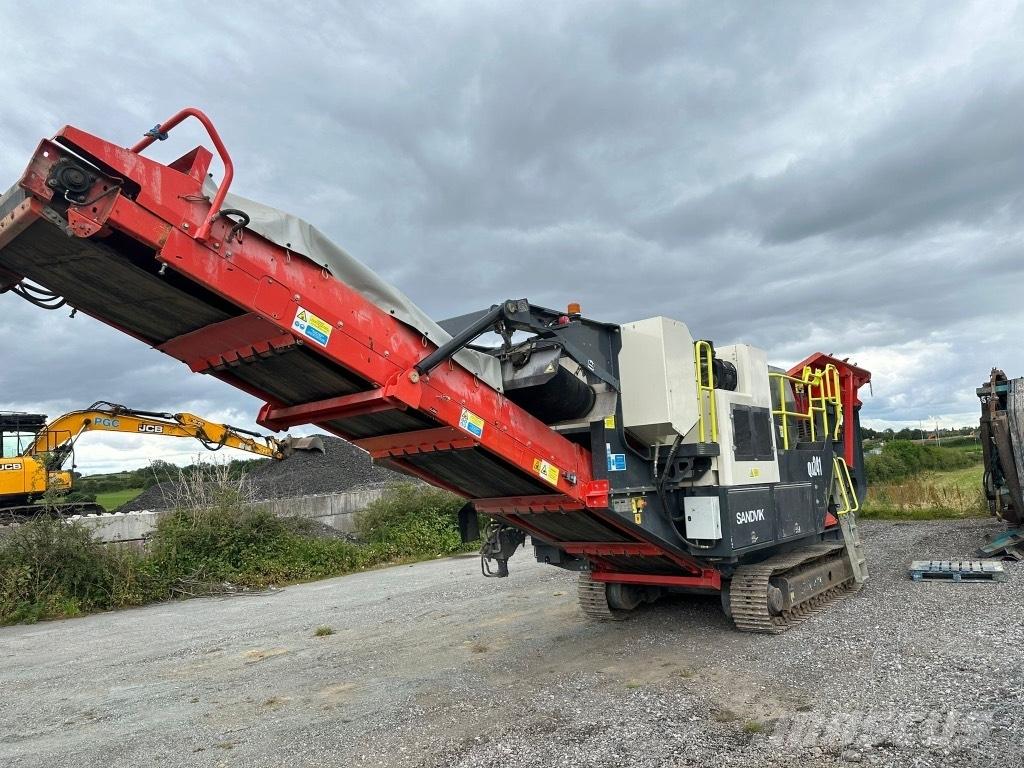 Sandvik QJ 241 Мобільні дробарки