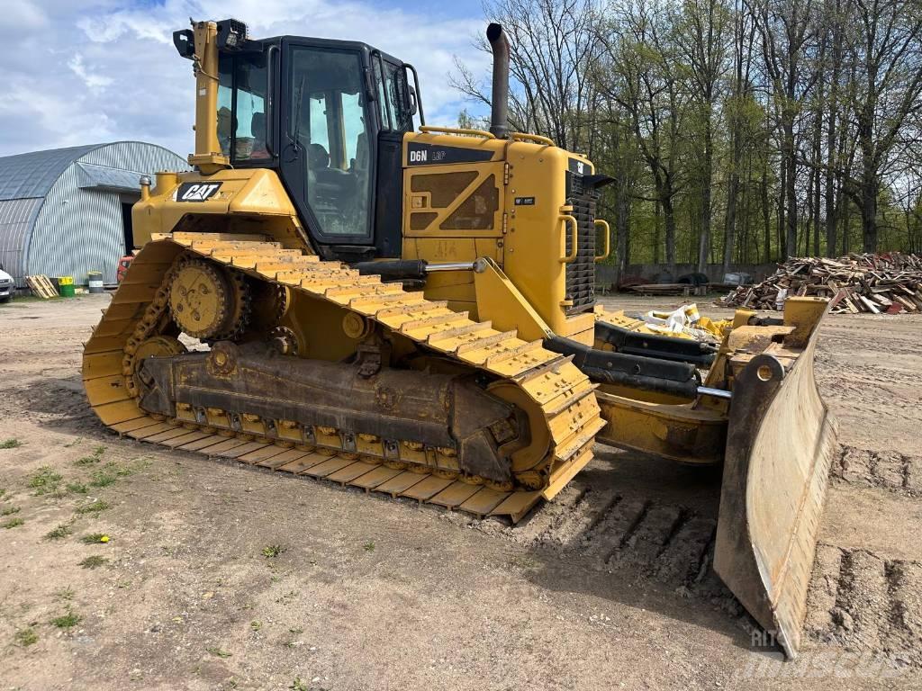 CAT D 6 N Гусеничні бульдозери