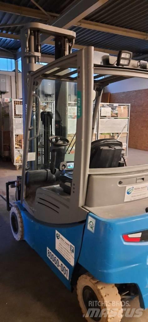 Jungheinrich EFG 320 Електронавантажувачі