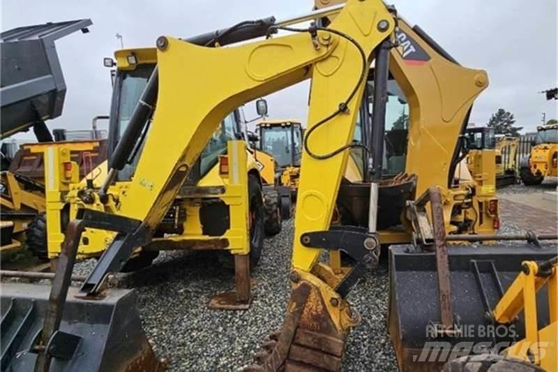 CAT 422E TLB Екскаватори-навантажувачі