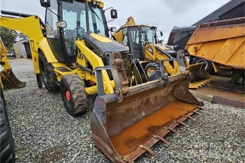 CAT 422E TLB Екскаватори-навантажувачі