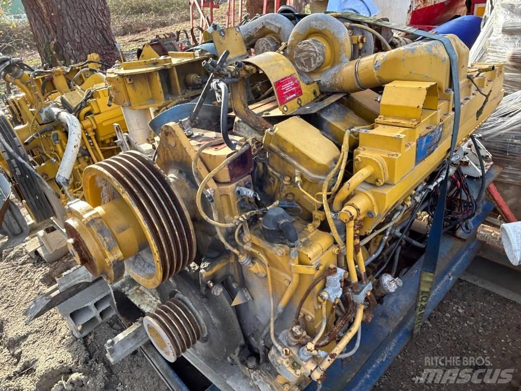 Komatsu SA12V140 Двигуни