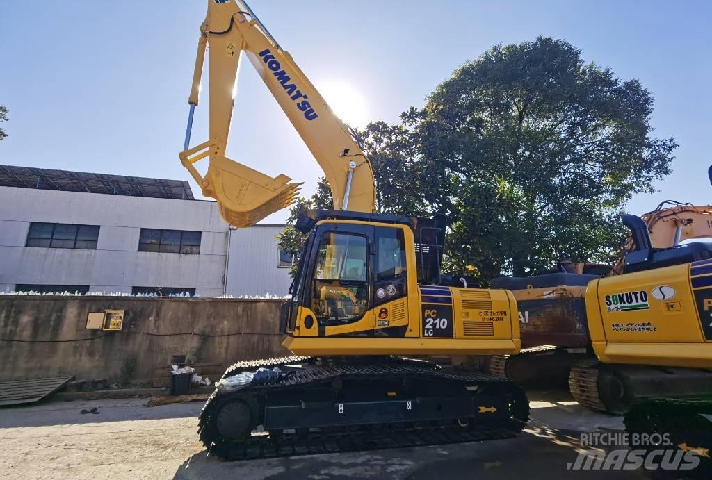 Komatsu PC210LC Гусеничні екскаватори