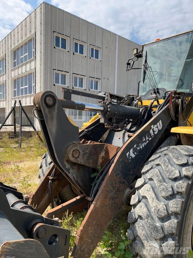 Komatsu WA 250 PZ-6 Фронтальні навантажувачі