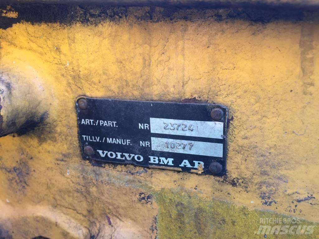 Volvo L150 Bakvagn Осі