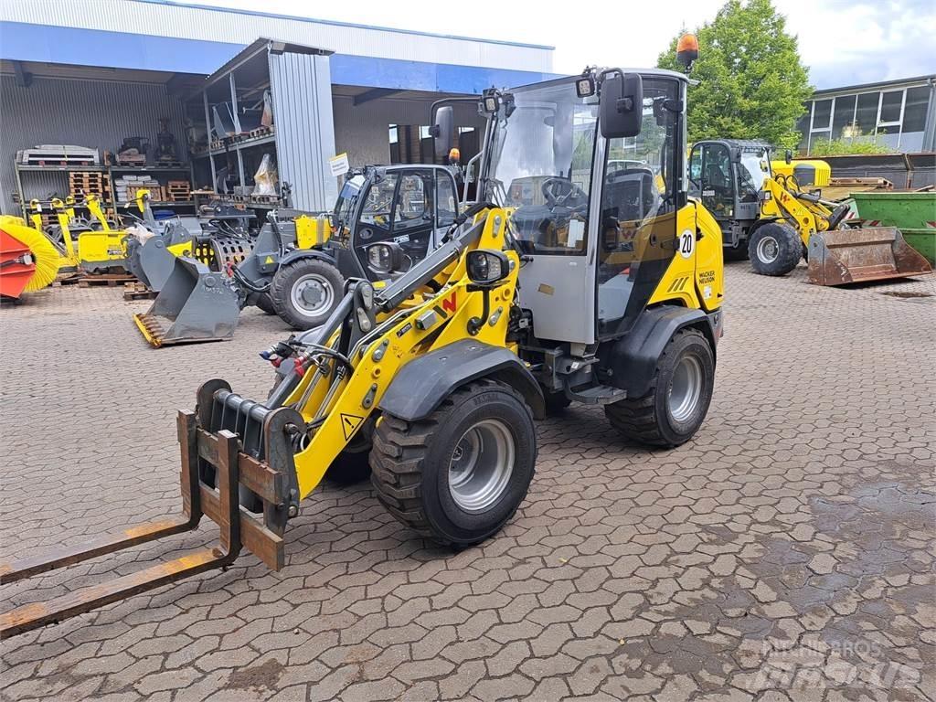 Wacker Neuson WL28 Фронтальні навантажувачі