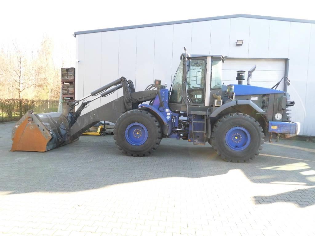 Hitachi ZW 180 Фронтальні навантажувачі